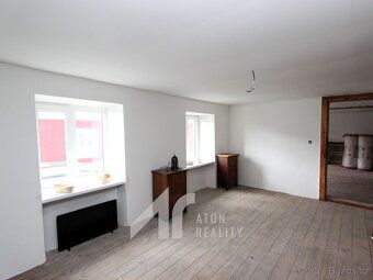 Ref # 103016 We offer for sale a stylish cottage with started reconstruction, located in the…
