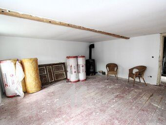 Ref # 103016 We offer for sale a stylish cottage with started reconstruction, located in the…