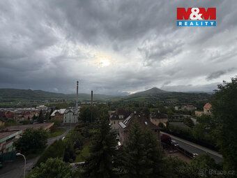 Pronájem prostorného bytu 3+1 o užitné ploše 62 m² v panelov