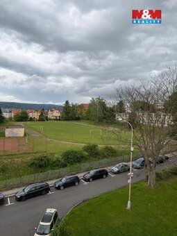 Pronájem prostorného bytu 3+1 o užitné ploše 62 m² v panelov