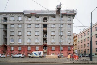 Nový půdní byt 2+kk Metro PalmovkaNabízíme k prodeji byt v r