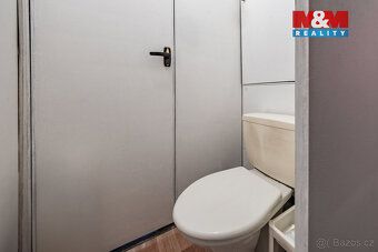 Nabízíme na prodej byt v původním stavu o dispozici 2+1 o už