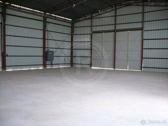 We offer for rent newer uninsulated warehouse hall of 800 sqm with loading ramp, asphalt area…