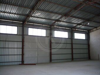 We offer for rent newer uninsulated warehouse hall of 800 sqm with loading ramp, asphalt area…
