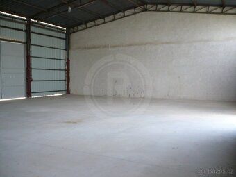 We offer for rent newer uninsulated warehouse hall of 800 sqm with loading ramp, asphalt area…