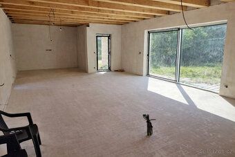 Prodám rozestavěný rodinný dům před dokončením – moderní bun