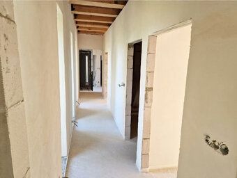 Prodám rozestavěný rodinný dům před dokončením – moderní bun