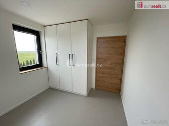 Nájemné 14.000,- Kč + poplatky 2.000,- Kč. Kauce 20.000,- Kč