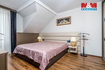 Nabízíme k prodeji útulný rodinný dům ve velmi dobrém stavu 