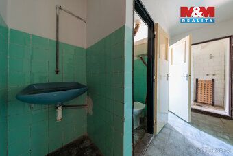 Prodej víceúčelové komerční budovy (obchod a služby) v centr