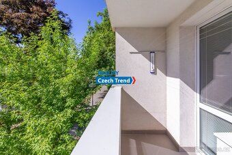 Ev.č. 02927 Nabízíme k pronájmu světlý, částečně zařízený by