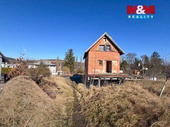 Nabízíme k prodeji rodinný dům o zastavěné ploše 75 m² s čís