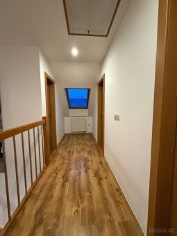 RK - nevolat
Prodej rodinného patrového domu 5+kk v obci Žďá