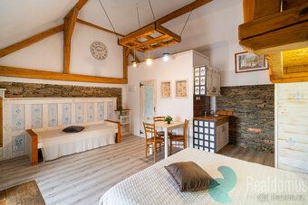 We offer for sale sensitively reconstructed stone farmhouse in Český Krumlov