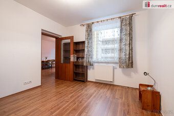Nájemné 18.000,- Kč + poplatky 3.500,- Kč. Kauce 21.000 ,-Kč