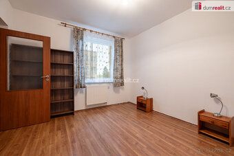 Nájemné 18.000,- Kč + poplatky 3.500,- Kč. Kauce 21.000 ,-Kč