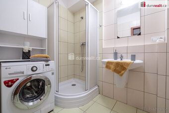 Nájemné 18.000,- Kč + poplatky 3.500,- Kč. Kauce 21.000 ,-Kč