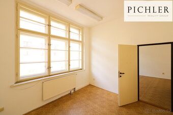K dlouhodobému pronájmu nabízíme kanceláře v centru města Ra