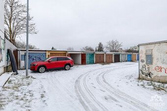 Naše společnost Vám nabízí k pronájmu garáž na sídlišti Hutn