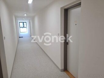 Ev.č. 00030 Nabízíme k pronájmu byt 2+kk s prostornou teraso