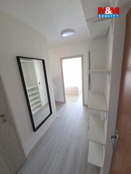 Nabízíme dlouhodobý podnájem bytu 2+1 o velikosti 46m2 s lod