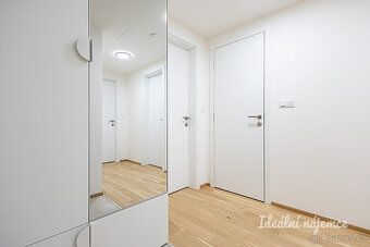 Velmi moderní a plně vybavený byt vám nabízíme k dlouhodobém