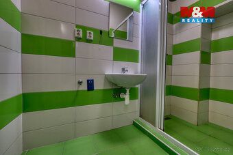 We offer for sale a family house in the village of Koloveč.