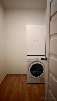 Nabízíme Vám k prodeji rekonstruovaný byt 4+1 se zasklenou l