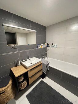 Prodám byt 2+kk s terasou a sklepem ve Zlíně v novostavbě v 