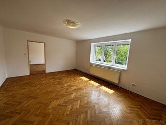Nabízím k dlouhodobému pronájmu byt o dispozici 3+1 se dvěma