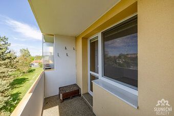 Naše společnost Vám nabízí k pronájmu byt 2+1 s balkonem, Uh