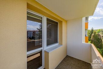 Naše společnost Vám nabízí k pronájmu byt 2+1 s balkonem, Uh