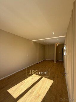 Ev.č. 00117-1 Prodej apartmánu 2+kk u moře – Mali i Robit, D