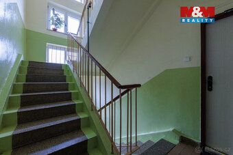Nabízíme k prodeji prostorný byt o dispozici 3+1 a užitné pl
