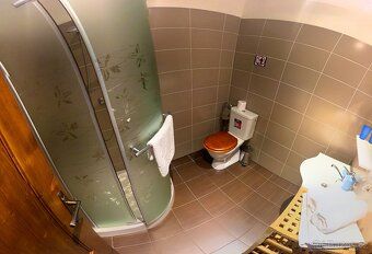 Jako nový čtyřpatrový dům (prodej Development & Integration,
