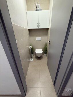 Nabízím k pronájmu krásný a moderní 3+kk byt o rozloze 84 m²