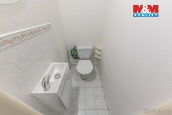 Nabízíme k prodeji samostatný zděný rodinný dům v klidné čás