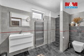Nabízíme k prodeji moderní novostavbu samostatně stojícího r