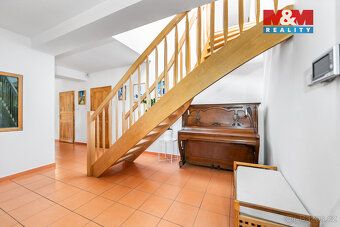 Nabízím k prodeji rodinný dům, 5+kk o podlahové ploše 185 m2