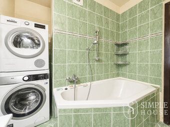 ID: GS104
Nabízíme k prodeji velmi světlý a vkusně řešený by