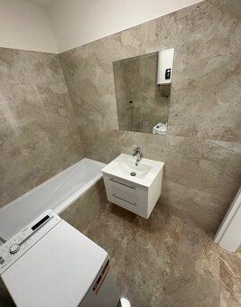 Pronájmu krásný zařízený byt- garsonku. 28m2 který se nacház