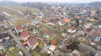 Ev.č. 00513 Nabízíme k prodeji pozemek o výměře 897 m² v obc