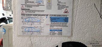 Nabízíme k pronájmu garážové o velikosti cca 13 m², v přízem