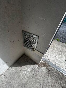 Nabízím k pronájmu garáž v ulici Bystřická v Kadaň na sídliš