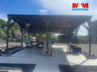 Nabízíme k pronájmu světlý byt 2+kk o užitné ploše 55 m² v k