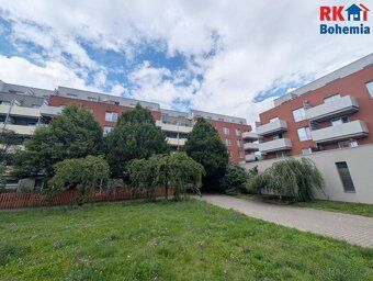 Nabízíme k pronájmu velmi pěkný moderní byt 2+kk s balkonem 