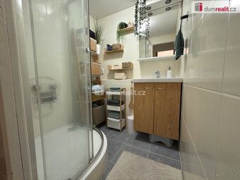 +služby 4000,-Kč( voda, topeni) elektřina a plyn si nájemník