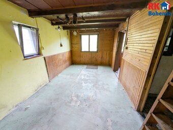 We offer for sale a cottage in a quiet and picturesque location of Dolní