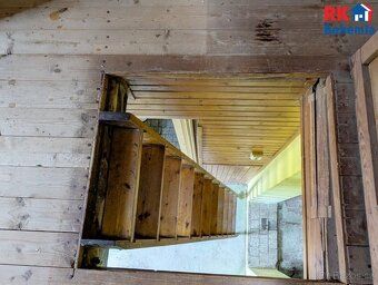 We offer for sale a cottage in a quiet and picturesque location of Dolní