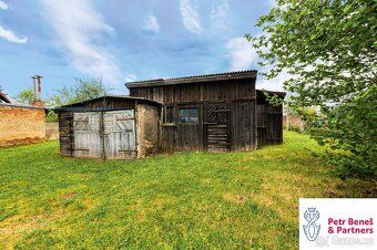 Ref. No. 00170 This property offers honest family housing